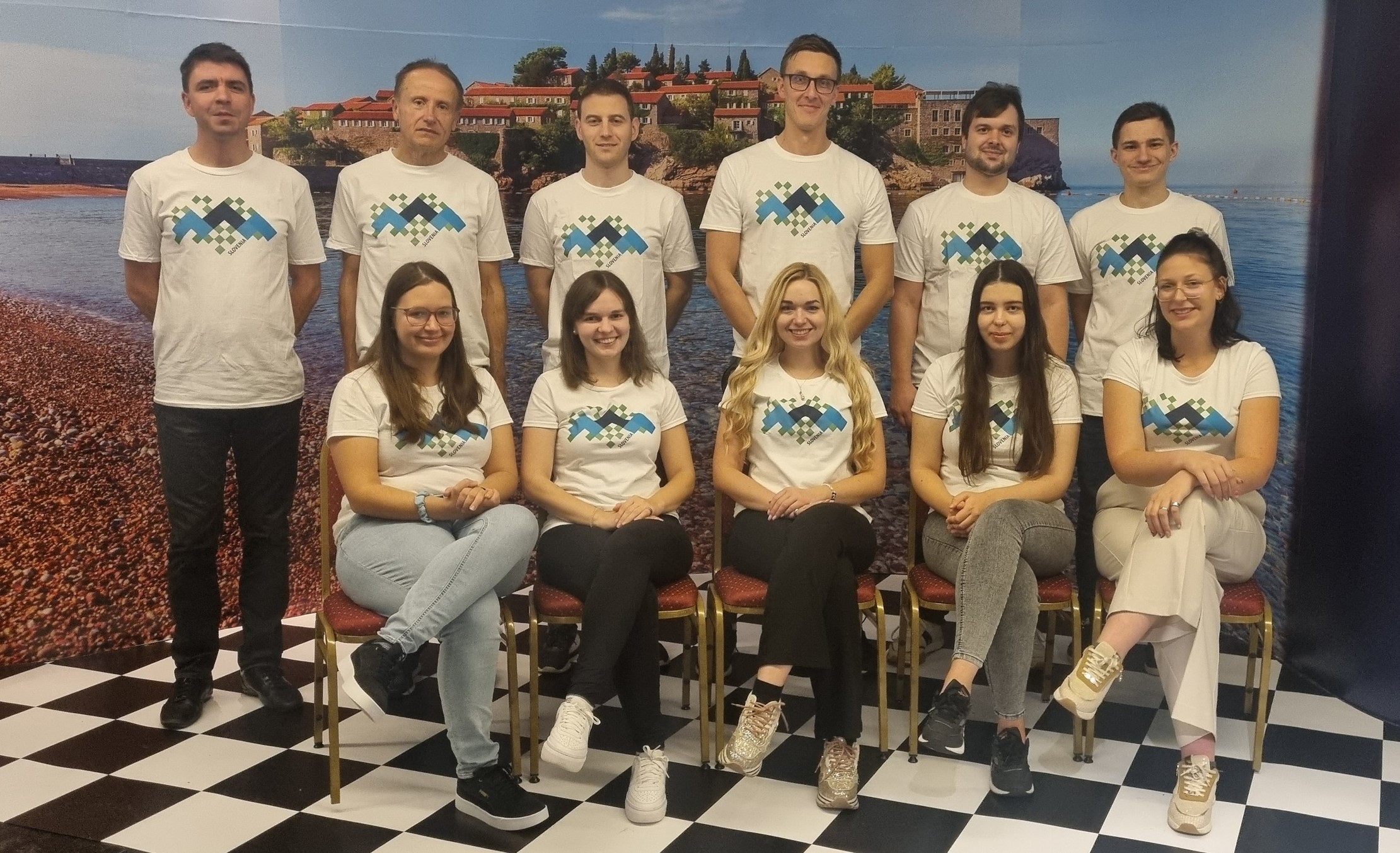 Slovenci z dobro otvoritvijo EP